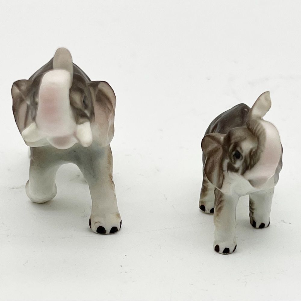 Vintage Bone China Set of 2 Lucky Trunk Up Small Elephant Figurines Japan - Picture 4 of 7